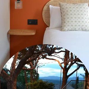 Hotel La Garrigue & Bar Piscine