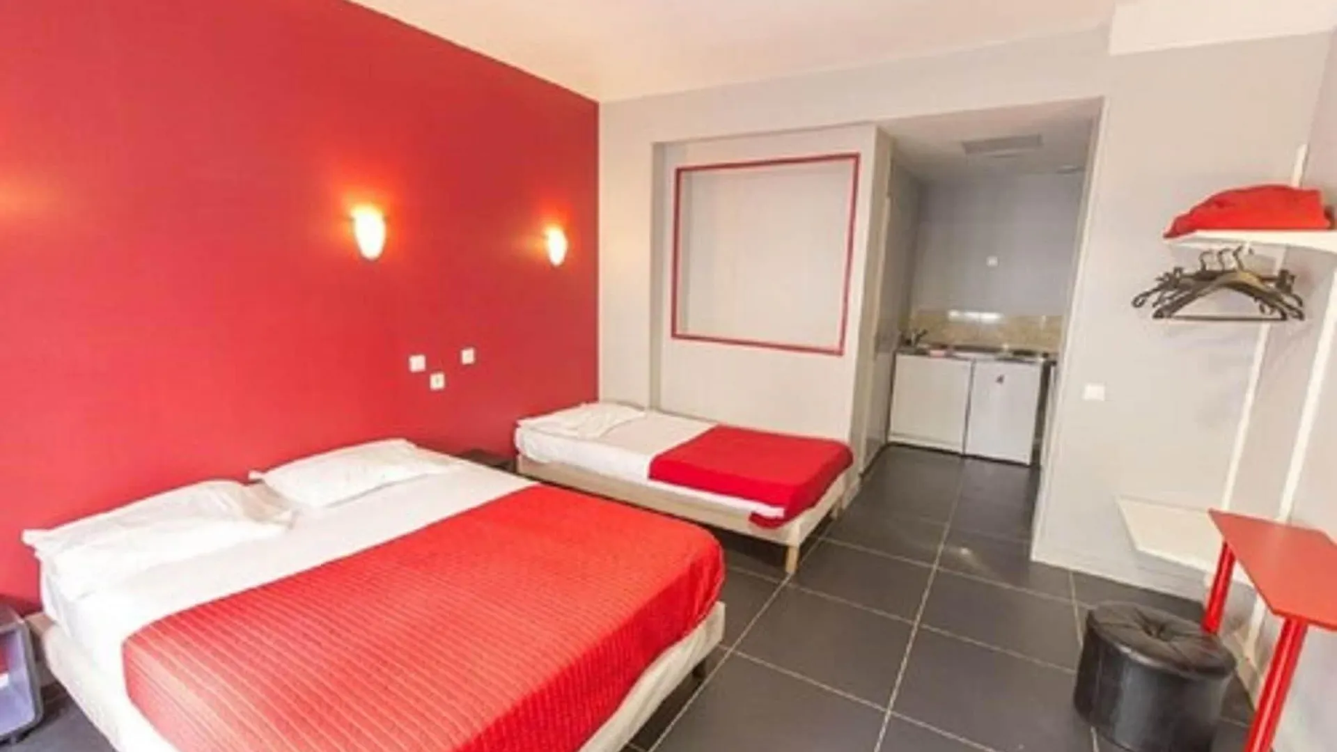 Hipotel Paris Montmartre Gare Du Nord